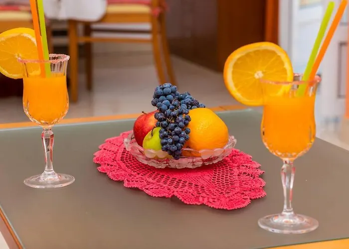 Modern With Swimming Pool - Penthouse *