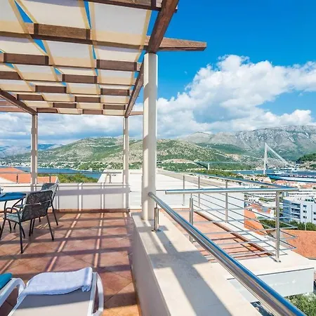 Lejlighed Modern With Swimming Pool - Penthouse *